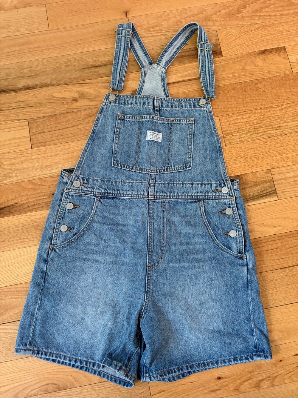 Levi’s Light Blue Denim Short Overalls size M
